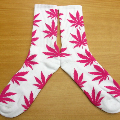 Harajuku weed marijuana crew socks white/carmine rose color