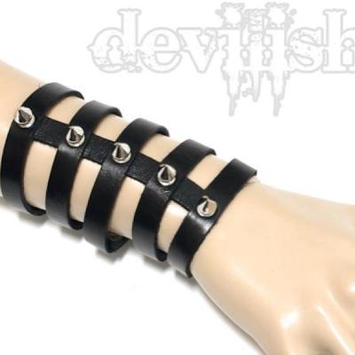 Gladiator arm wear 