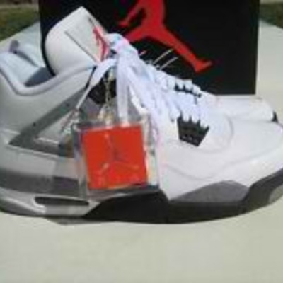 Jordan retro 4 white cement