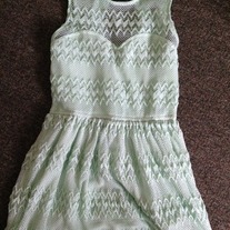 mint green lace dress (M)