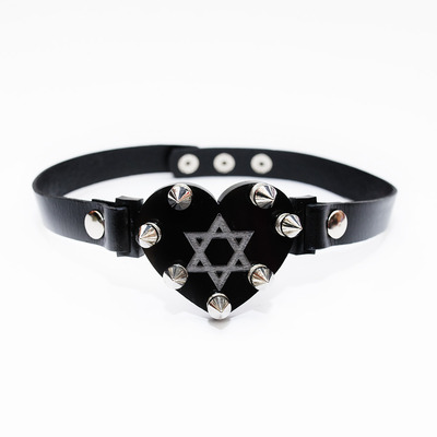 Darkened heart garter