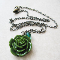 Green Rose Necklace. Forest Green Flower Necklace. Spring Jewelry. - Thumbnail 2