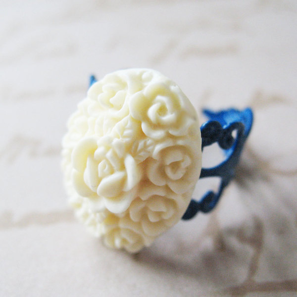 White Flower Adjustable Ring. Cobalt Blue Flower Cameo Ring.