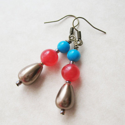 Rockabilly Red and Blue Beaded Earrings - Pearl Coat Drop Dangle Earrings - Cherry Bubble Tea