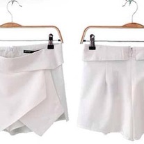 Tiered Elegance Shorts in White - Thumbnail 1