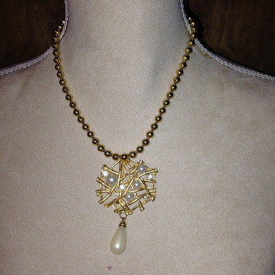 Pearl Sparkly Criss-Cross Pendant