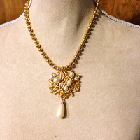 Pearl Sparkly Criss-Cross Pendant - Thumbnail 1