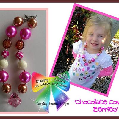 Chocolate berries princess pendant chunky necklace/bubblegum beads/girls jewelry