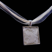 Cream and Lace - Thumbnail 2