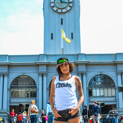 Women's coolin. white tank
