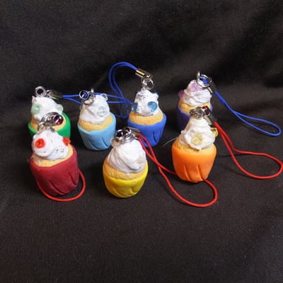 Rainbow bead cupcakes