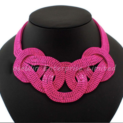 Knot necklace