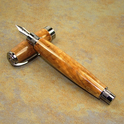 Maple burl graduate fountain pen