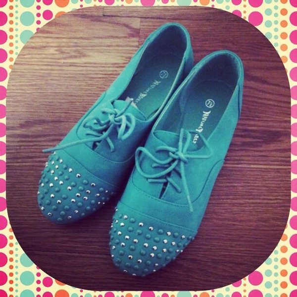 Sea green oxford