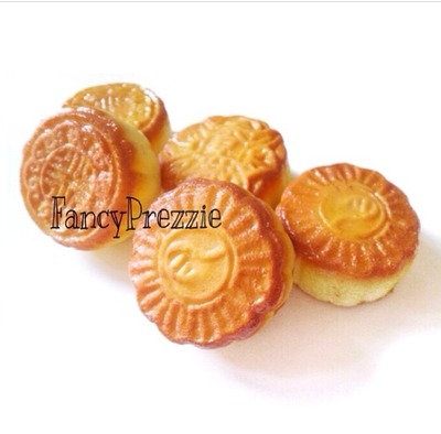 Mooncake Squishy 