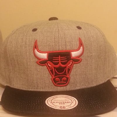 Mitchell & ness chicago bulls snap back