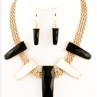 Haleema Necklace Set - Thumbnail 1
