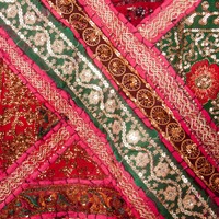 Large Pink & Green Tapestry - Thumbnail 1