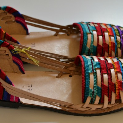 Size 37 us 6.5 women's caites 