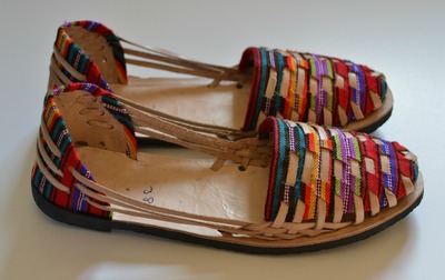 Size 38 US 7.5 Women's Caites 