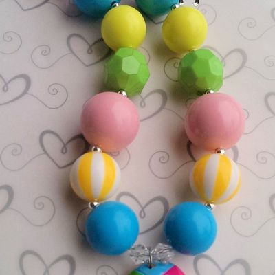 Summer beach ball pendant chunky necklace and matching bracelet/perfect beach photo props/bubblegum beads/girls jewelry