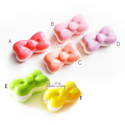 Bow macaron squishy