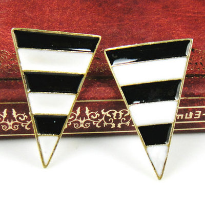 "classic" black/white striped triangle earrings