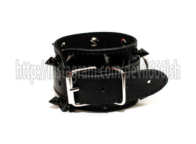 Dark Black spikes bangle - Black