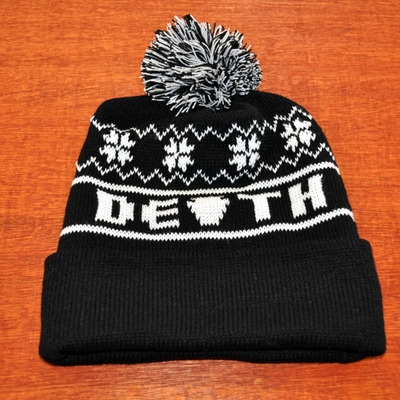 De\ /th knit cap