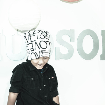 Love beanie black and white hat new - Thumbnail 4