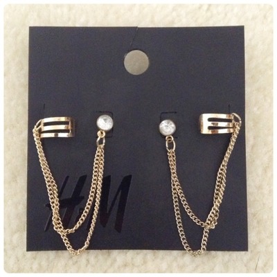Cuff chained earrings