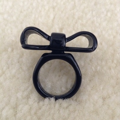 (new no tags) black bow ring