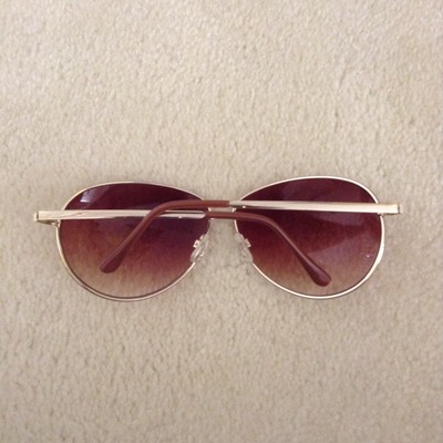Brown/gold sunglasses