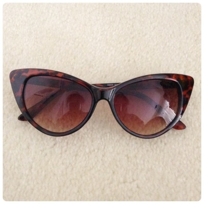 Cateye/Winged Sunglasses