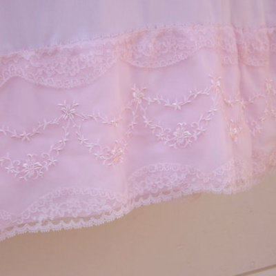 Women's pink lace full slip, flower embroidered negligee lingerie, size medium 32c
