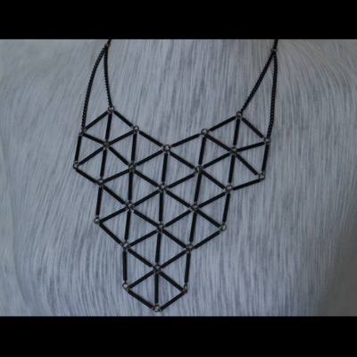Hexahedron necklace - matte black