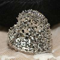 RHINESTONE CRYSTAL WEDDING HEART SASH BELT DRESS CAKE SILVER BROOCH PIN - Thumbnail 1