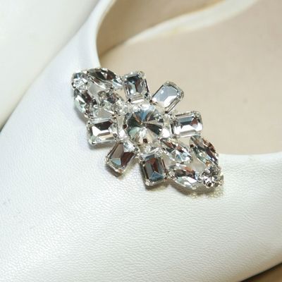 A pair of rhinestone crystal wedding bridal rhombus buckle shoes clips