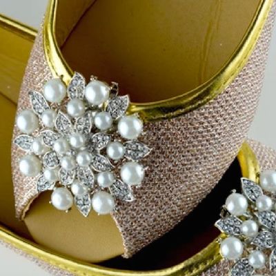 A pair of rhinestone crystal pearl round silver shoes clips