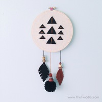6" Triangle & Leather Feather Hoop Art - Black & Gold - Thumbnail 3