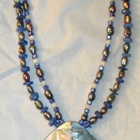 Mother of Pearl Mosaic Brass Inlaid Peace Sign Necklace - Thumbnail 4
