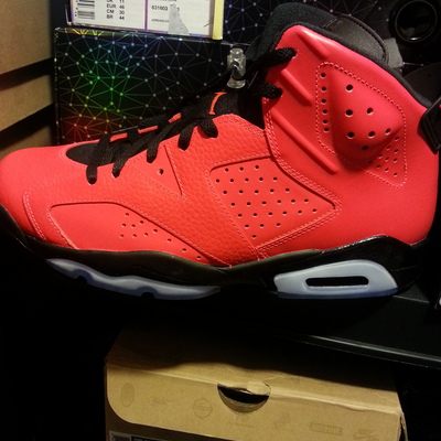 Jordan retro 6 toro