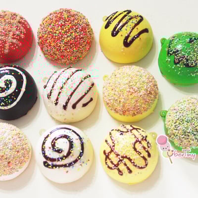 2 party bun squishies