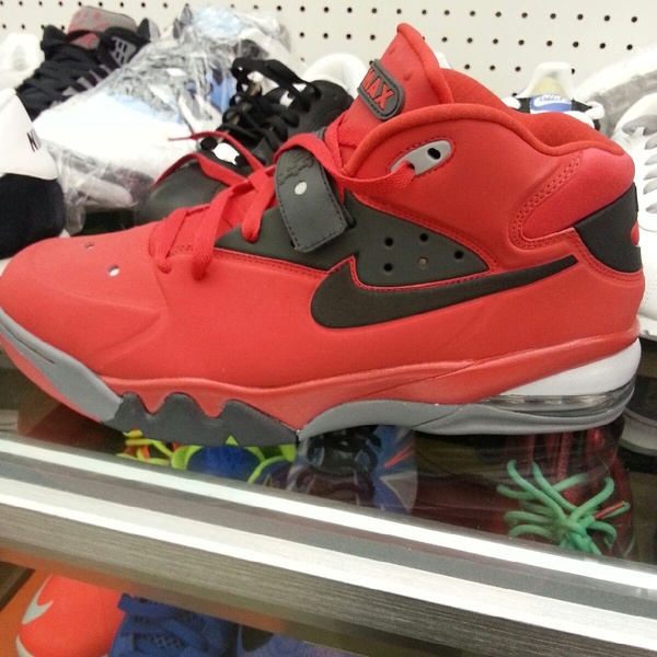 AIR FORCE MAX 2013  CHARLES BARKLEY