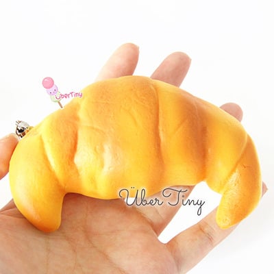 Jumbo croissant squishy