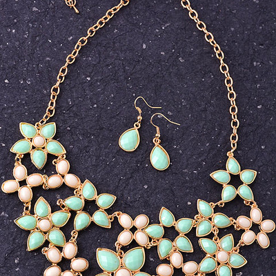 Flower linked gem set