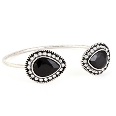 Tania teardrop cuff