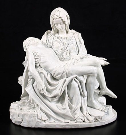 Pieta Statue by Michelangelo MIC02