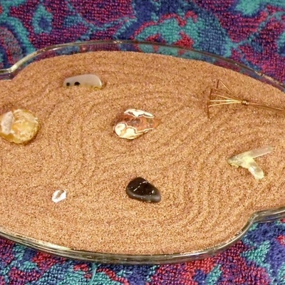 Zen garden of garnet