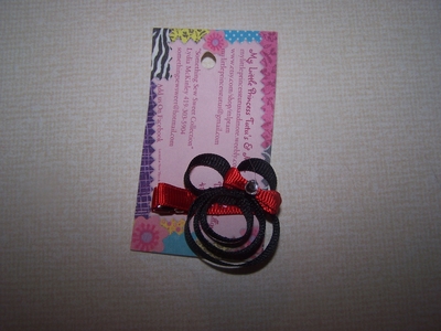 Ribbon scuplture bows